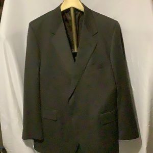Claiborne Olive Men's Suit 42R with 34x30 Pants - Stylish and 100% Wool